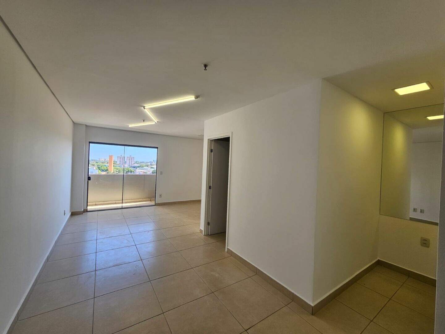 Sala para aluguel no Cidade Nova I: 