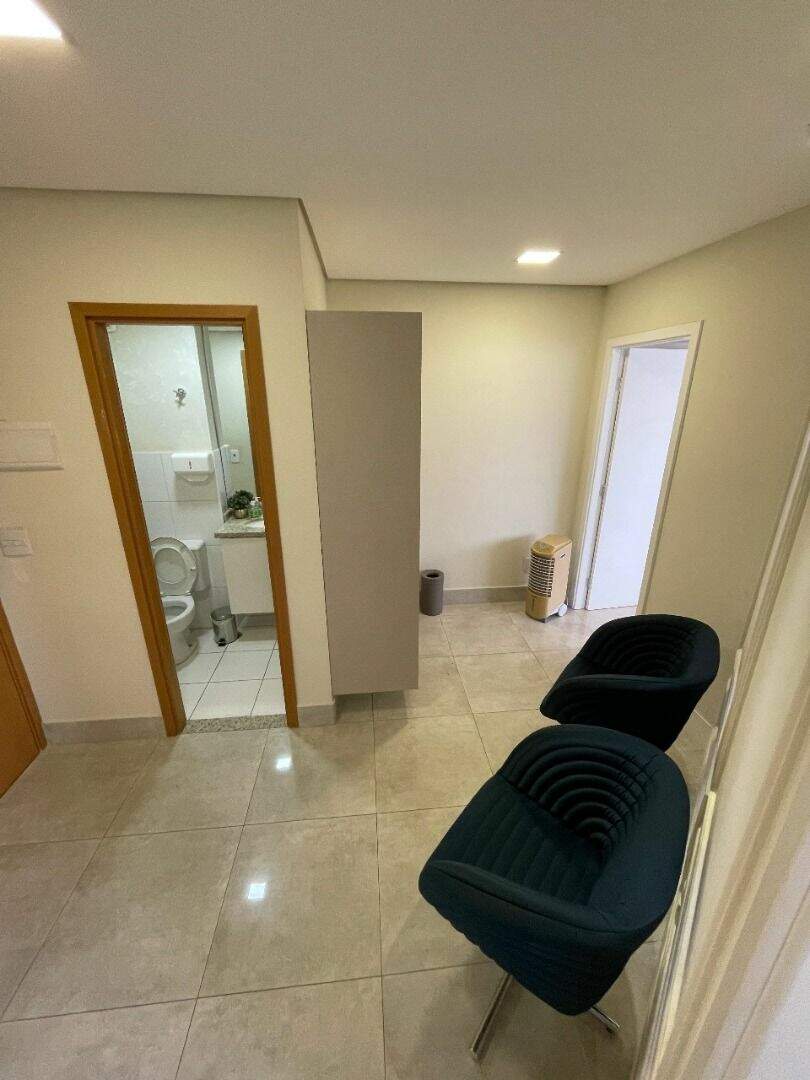 Sala à venda no Vila Bergamo: 