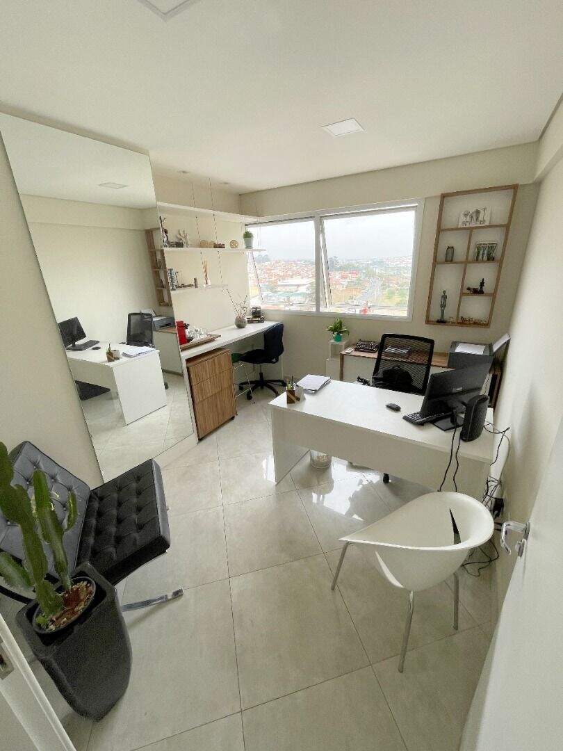 Sala à venda no Vila Bergamo: 
