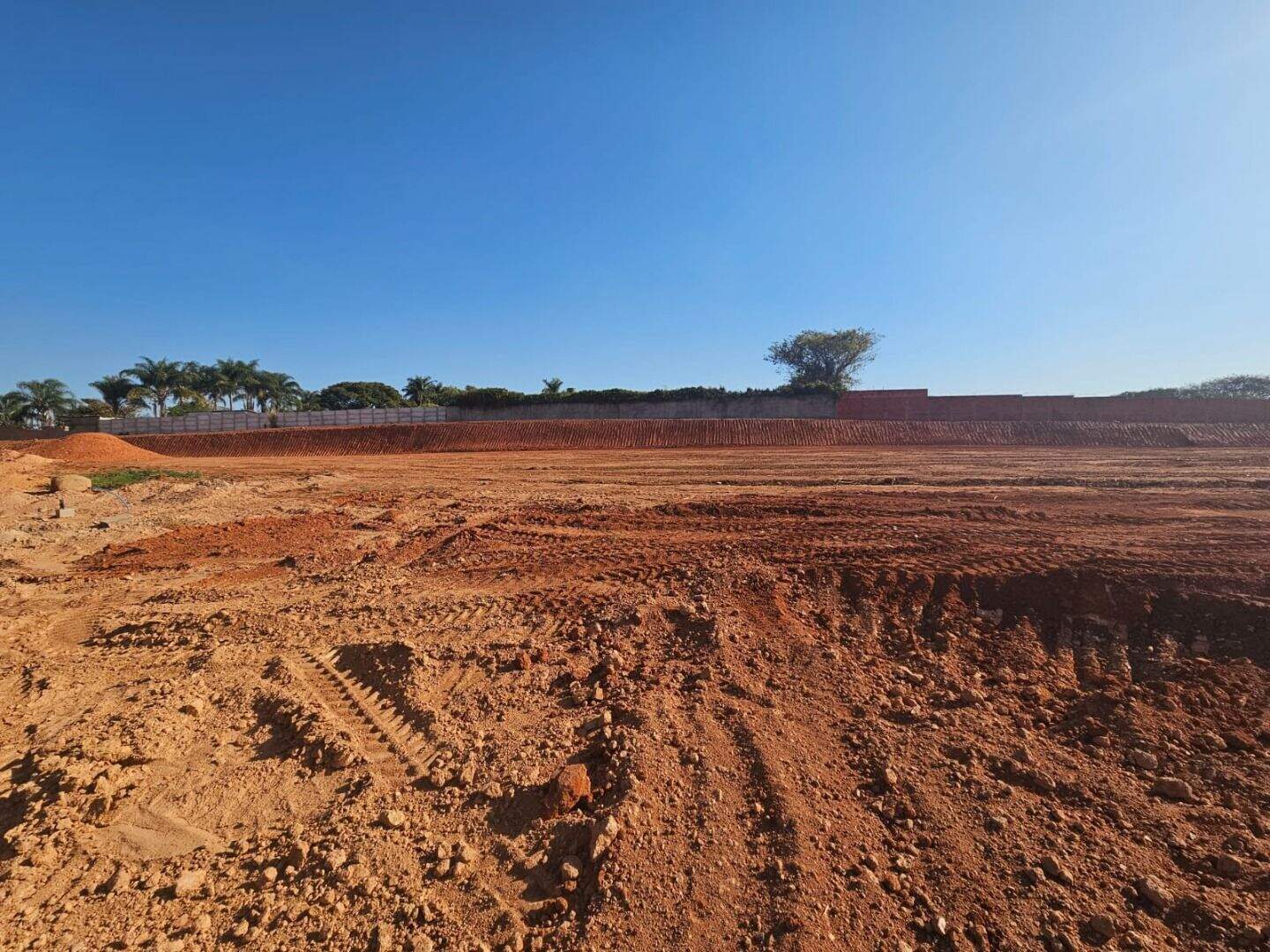 Terreno à venda no Jardim Juliana: 