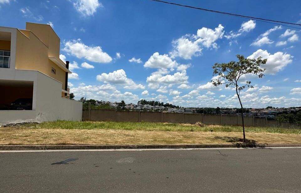 Terreno à venda no Residencial Central Parque: 