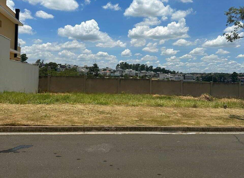 Terreno à venda no Residencial Central Parque: 