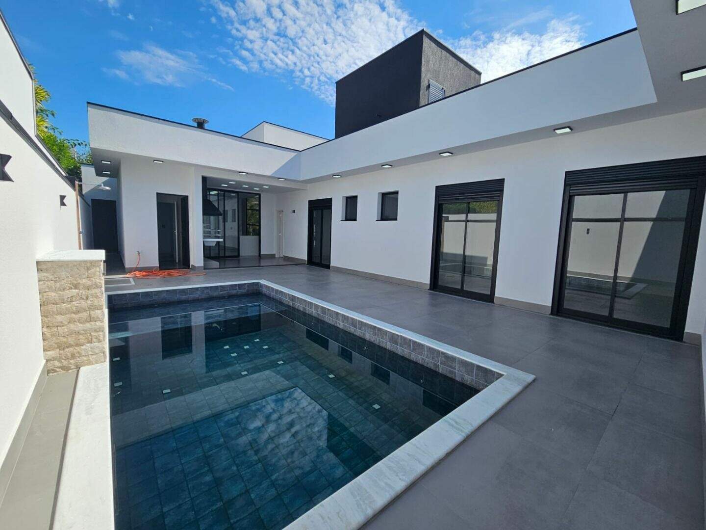 Sobrado à venda no Jardim Residencial Alto De Itaici: 