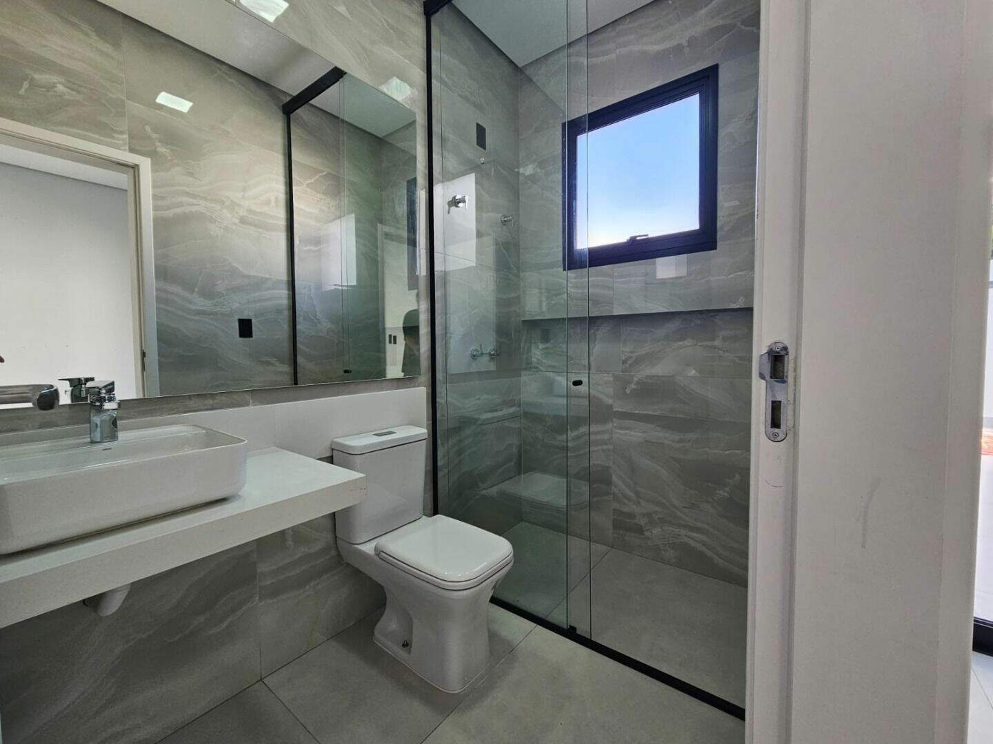 Sobrado à venda no Jardim Residencial Alto De Itaici: 