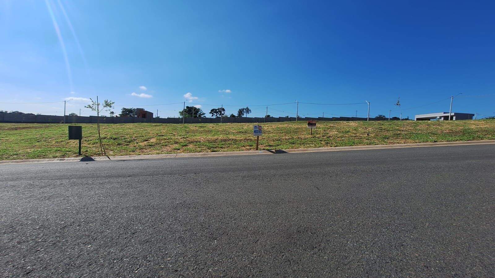 Terreno à venda no Altos da Bela Vista: 
