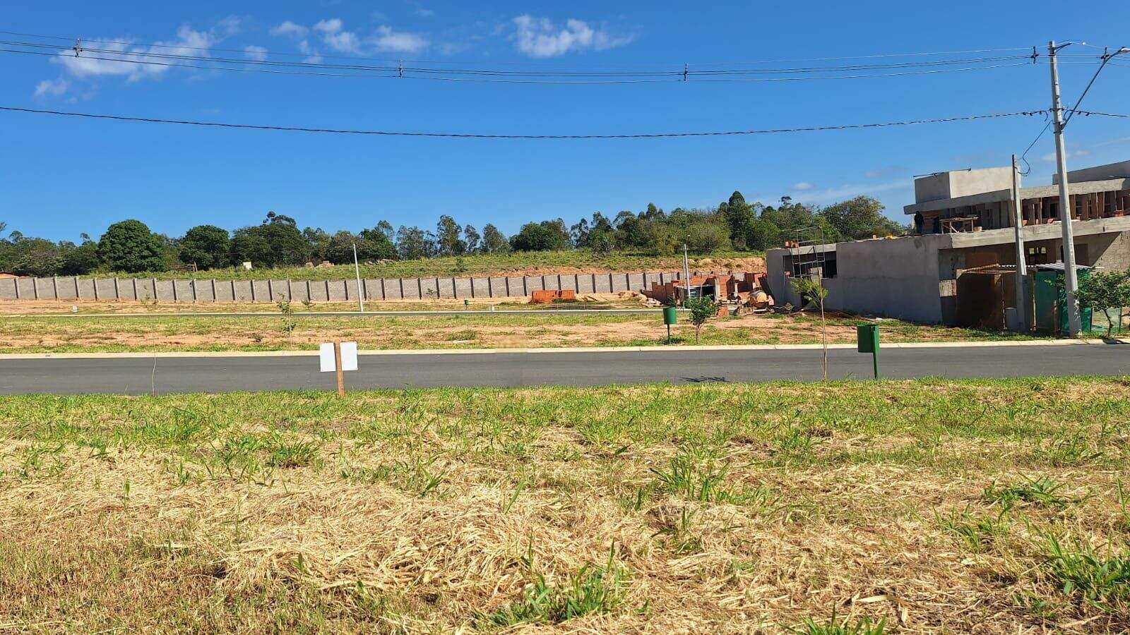 Terreno à venda no Altos da Bela Vista: 