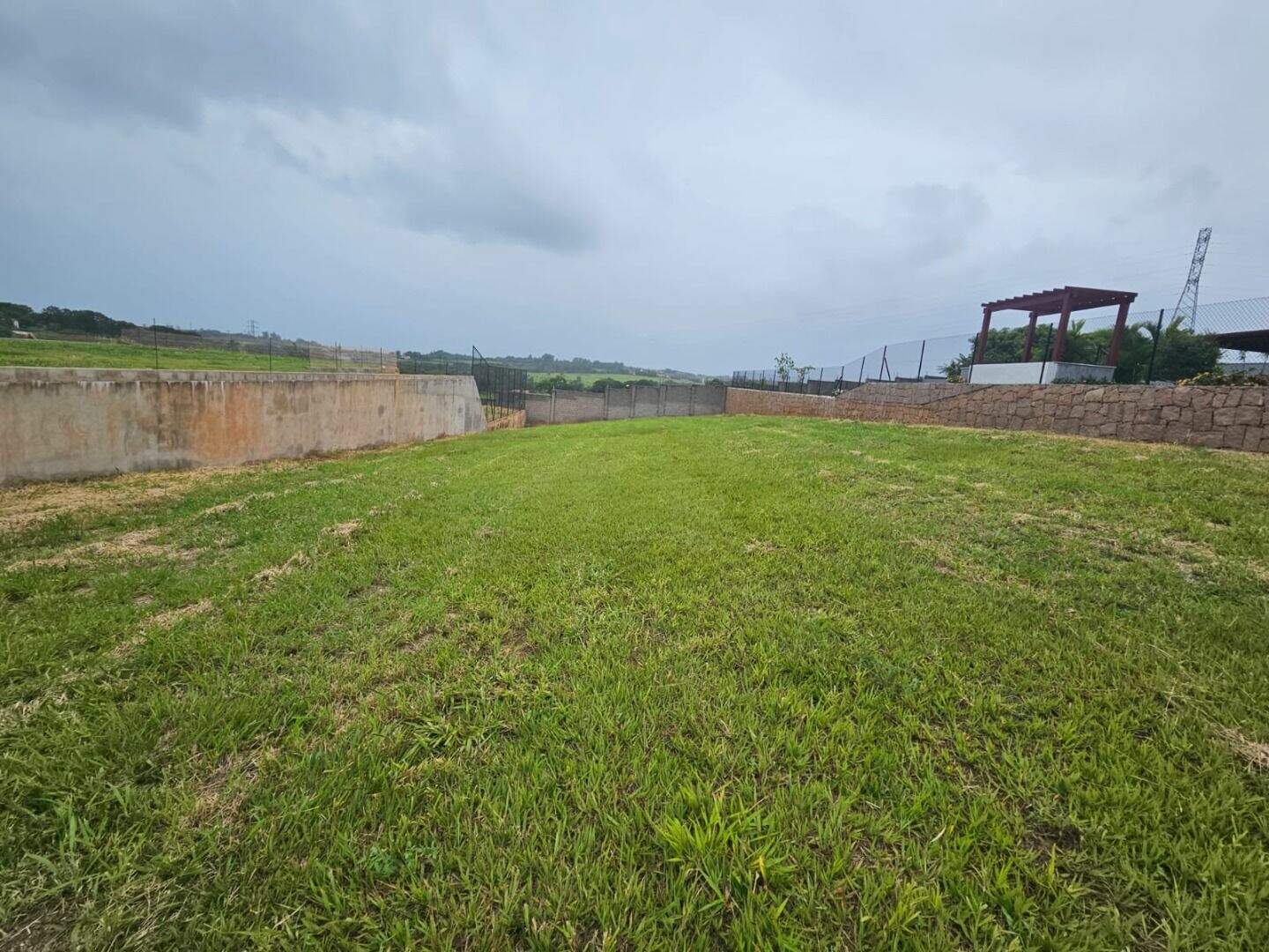 Terreno à venda no Jardim Quintas da Terracota: 