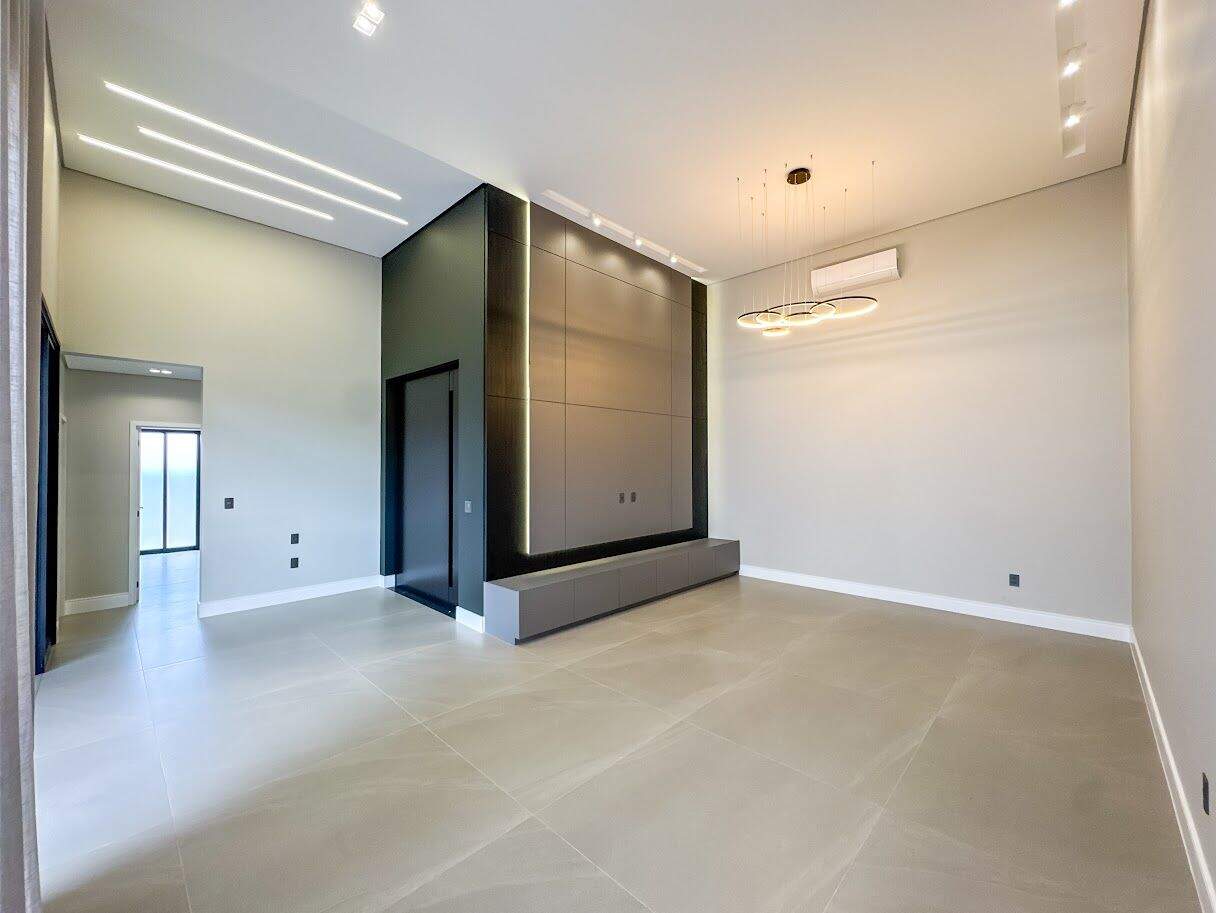 Casa à venda no Villa dos Pinheiros: 