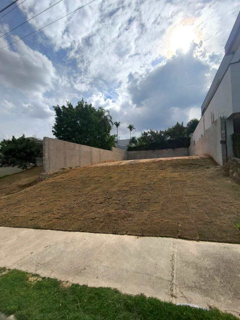 Terreno à venda no Residencial Helvétia Park: 