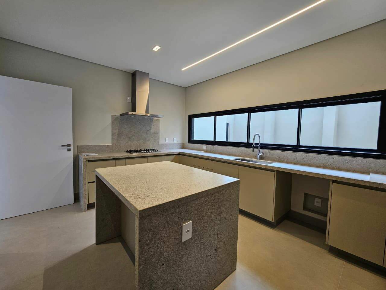 Casa à venda no Parque Villa dos Pinheiros: 