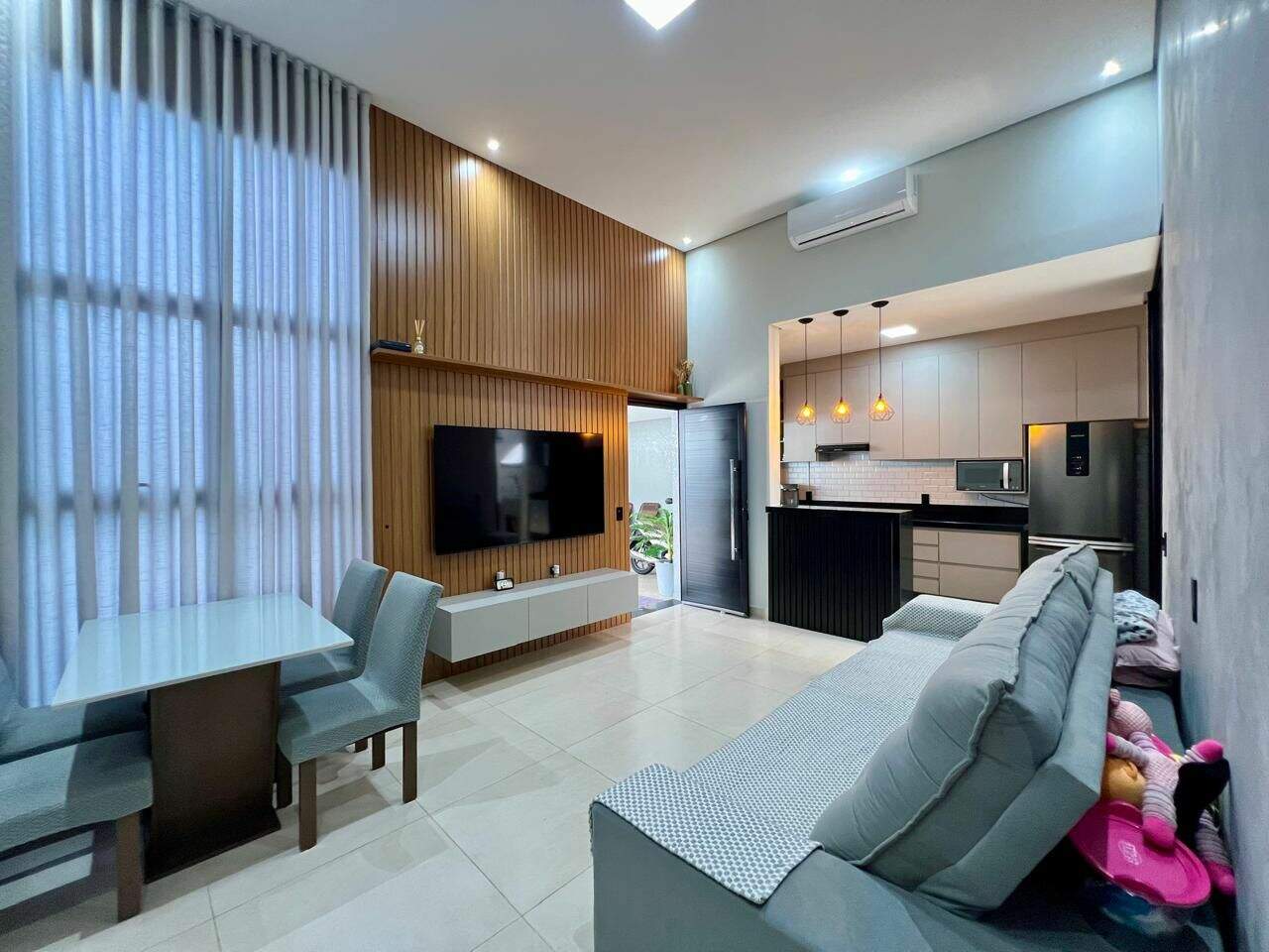 Casa à venda no Jardim Monte Carlo: 