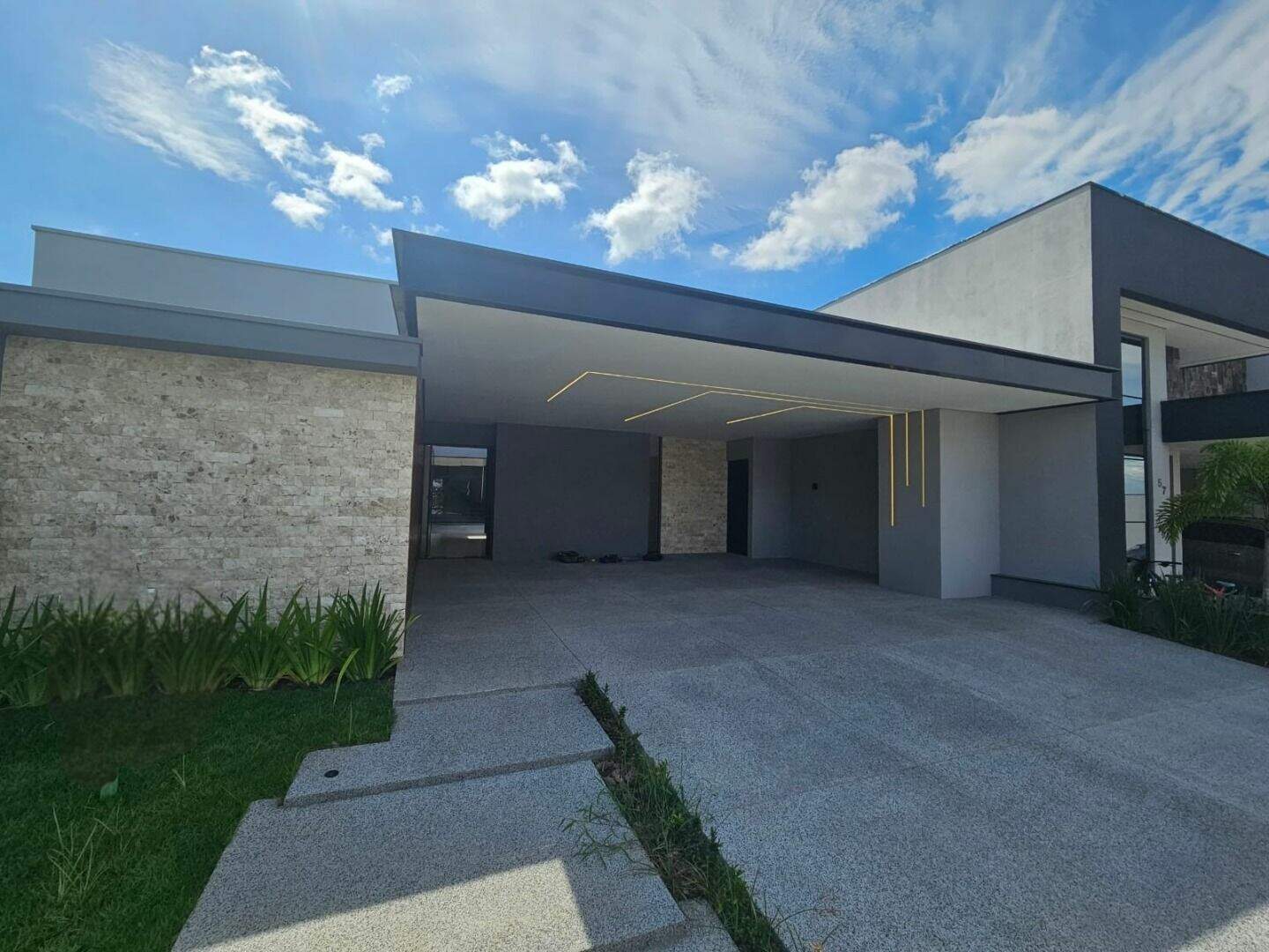Sobrado à venda no Residencial Evidências: 