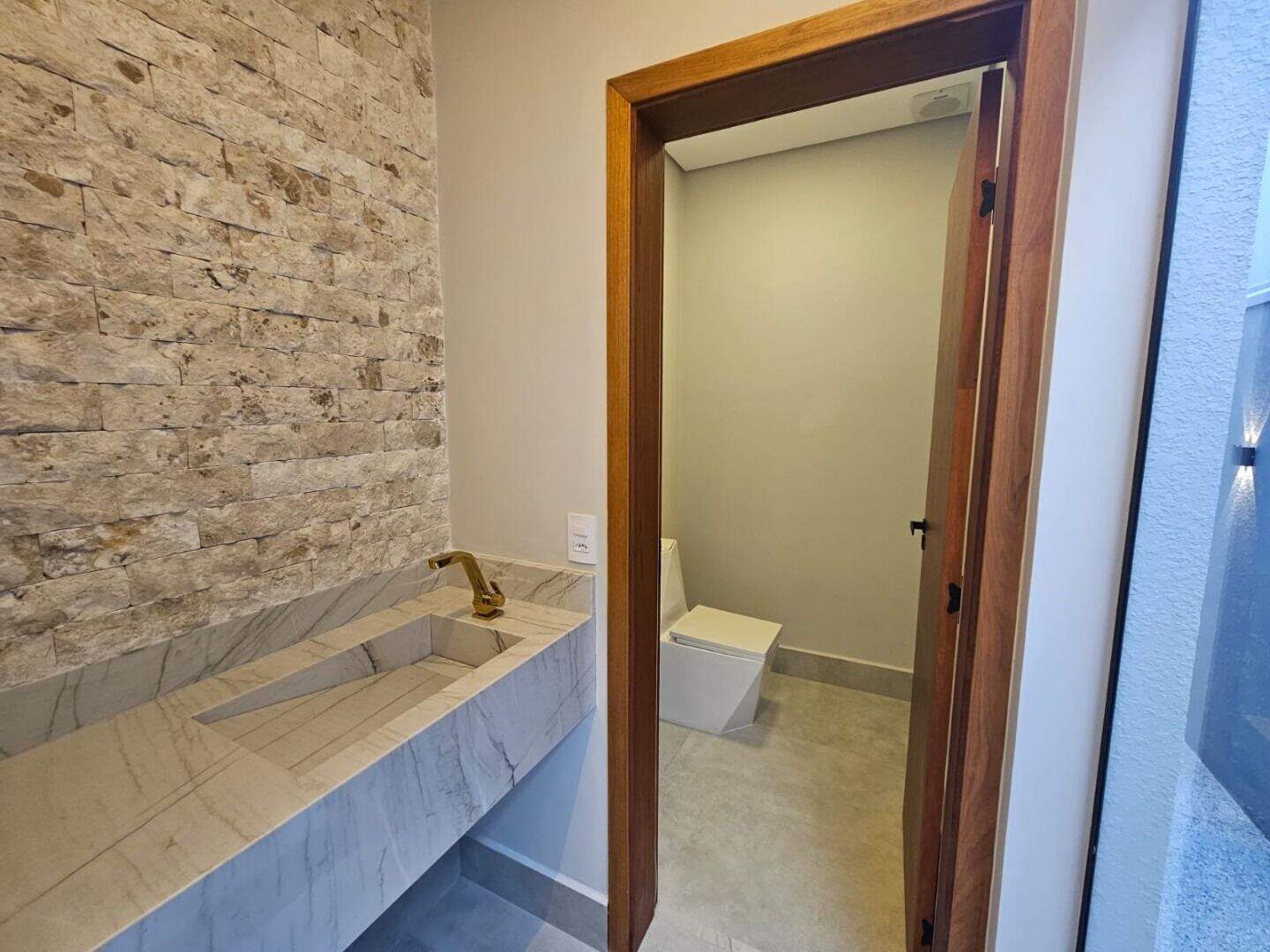 Sobrado à venda no Residencial Evidências: 