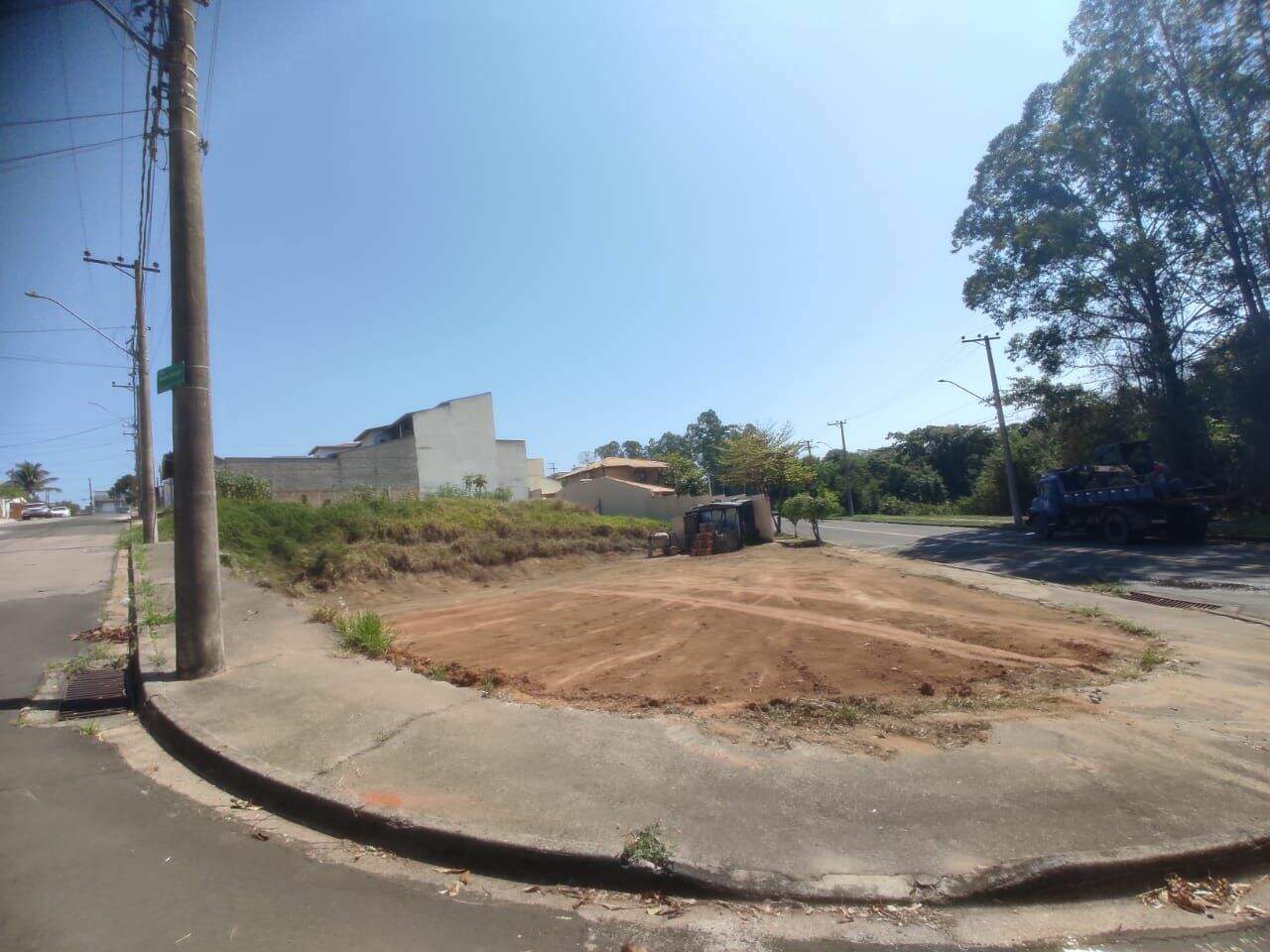 Terreno à venda no Jardim Bela Vista: 