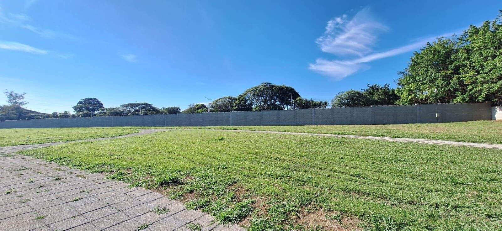 Terreno à venda no Parque das Bandeiras: 