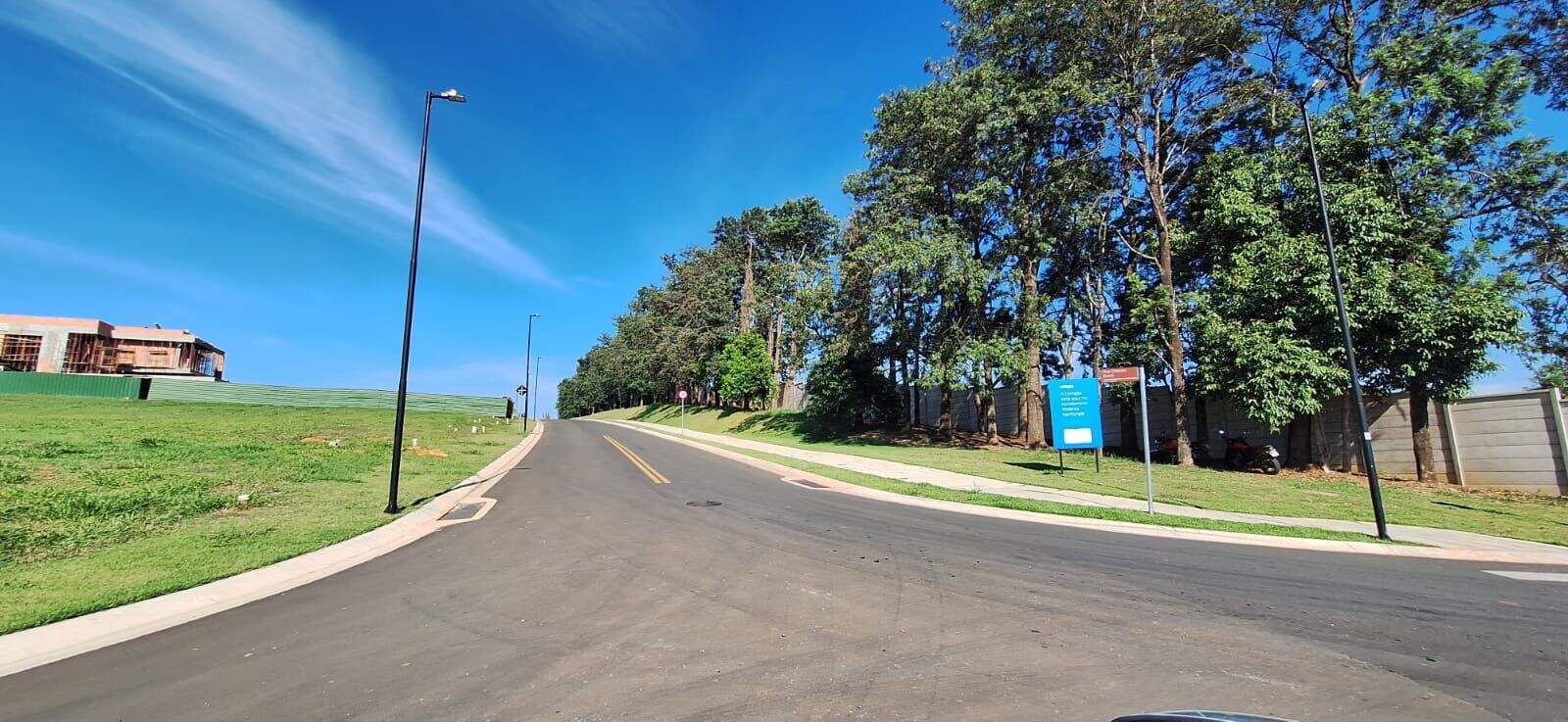 Terreno à venda no Parque das Bandeiras: 