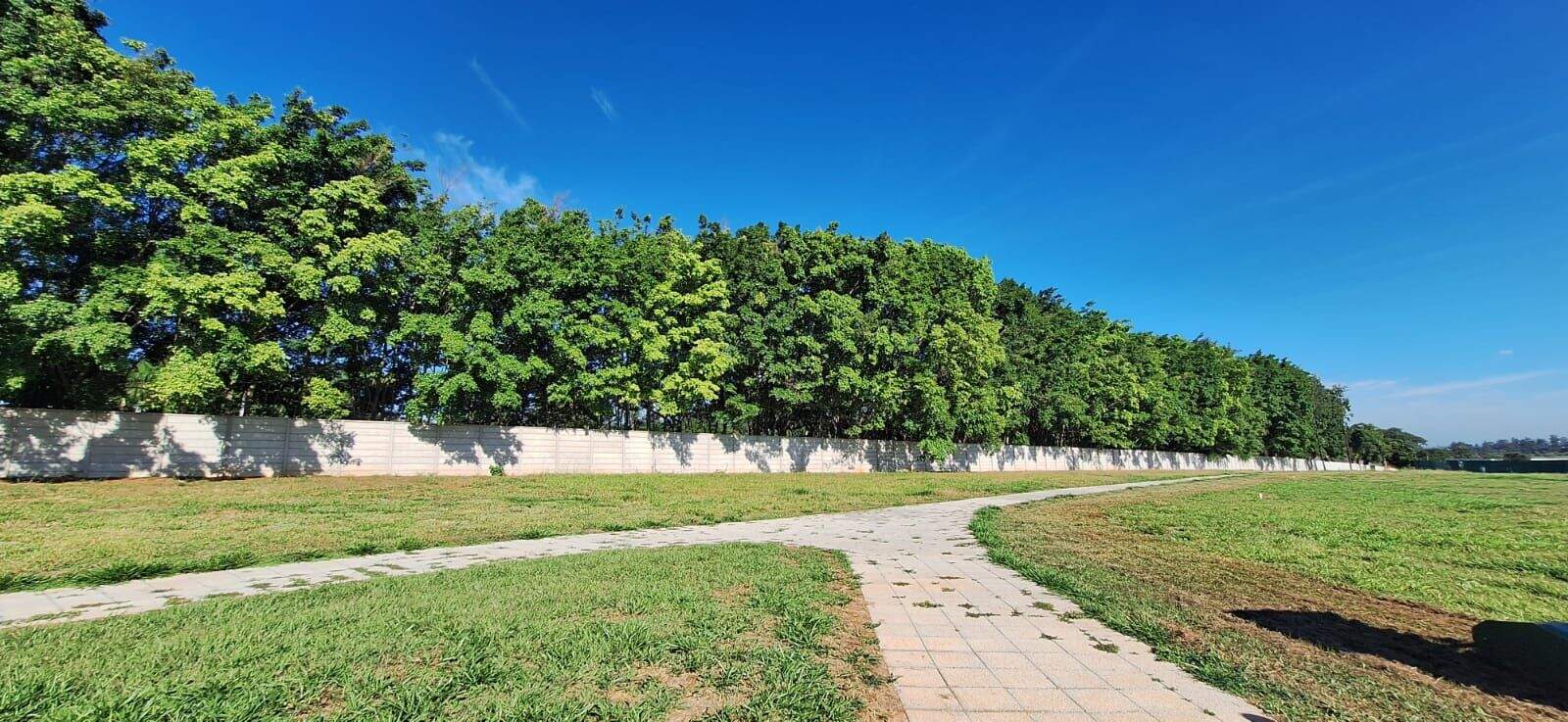 Terreno à venda no Parque das Bandeiras: 