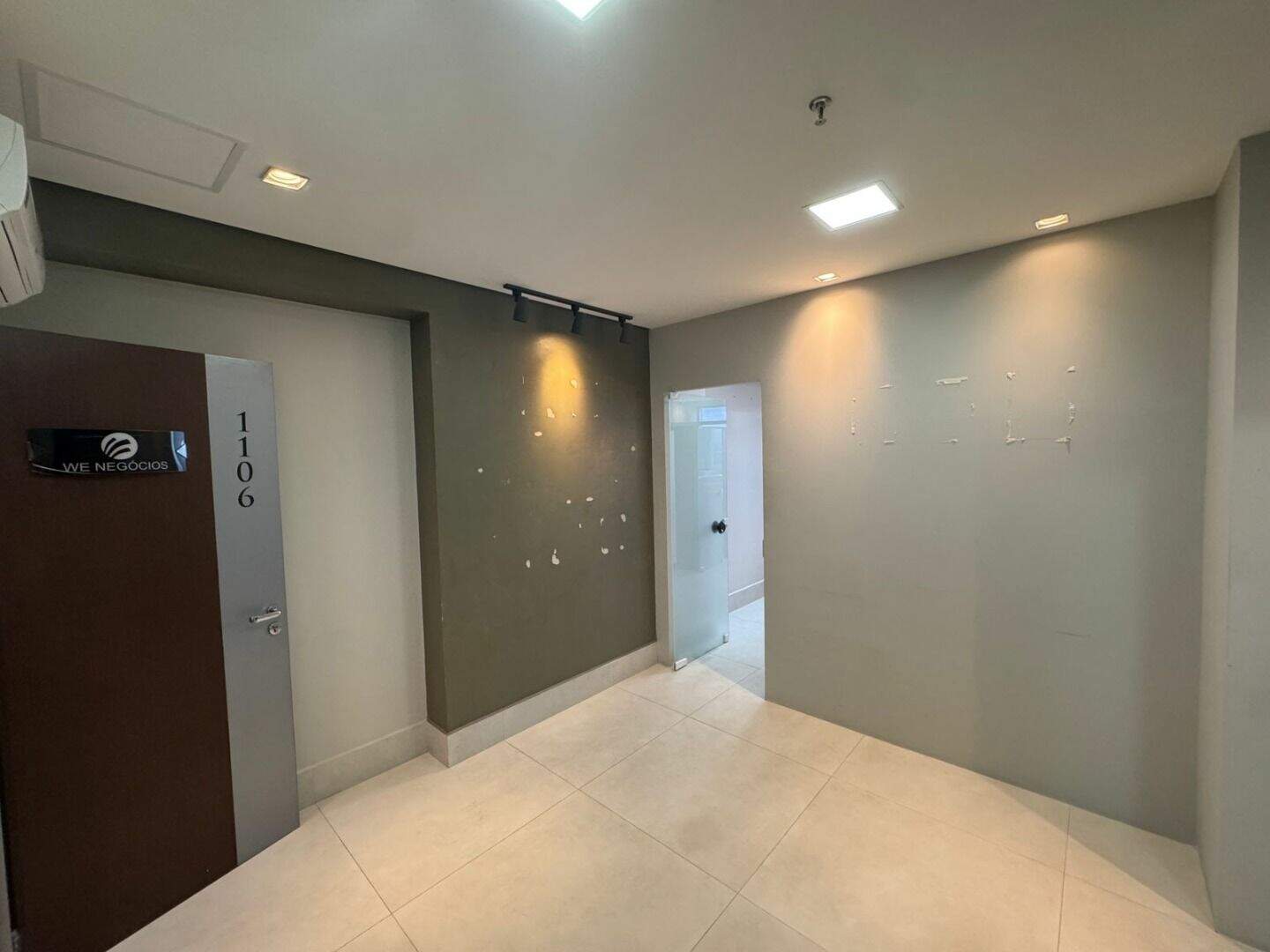 Sala para aluguel no Condomínio Edifício Majestic: 