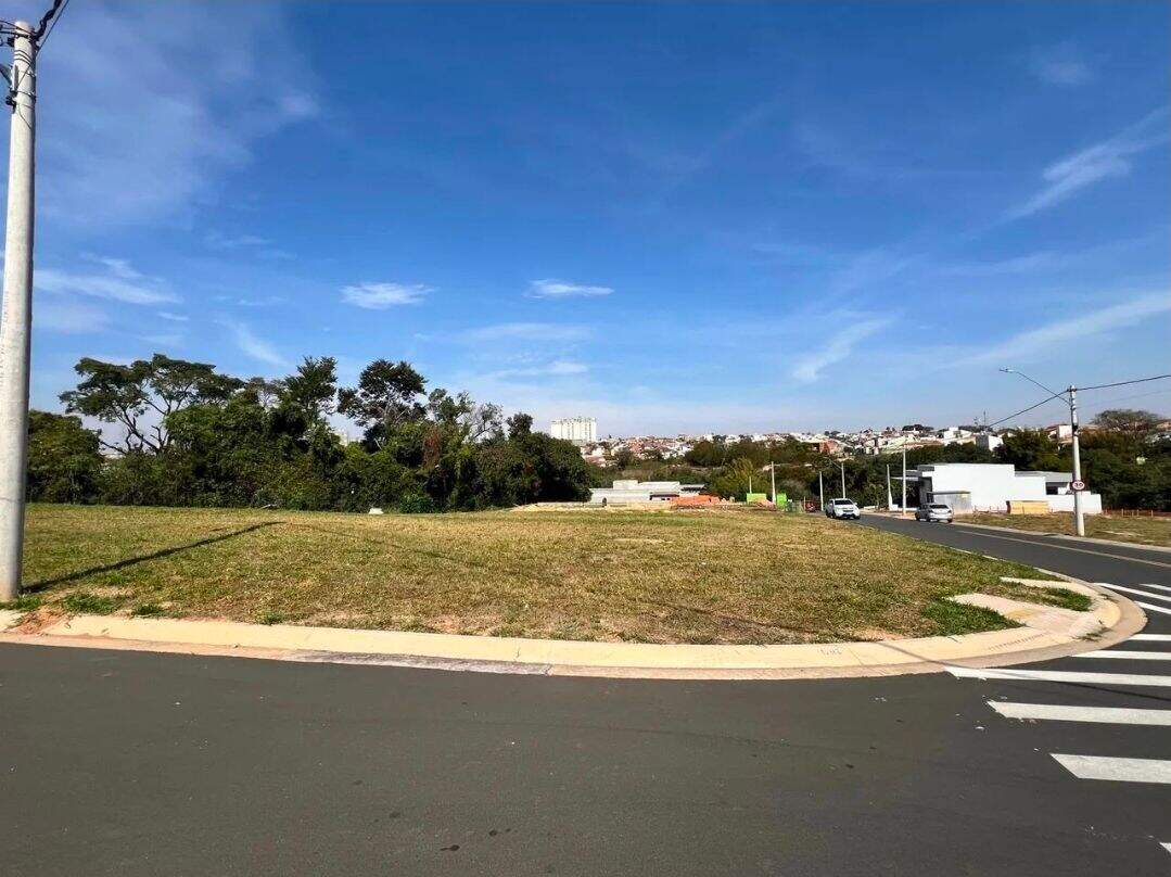 Terreno à venda no Jardim Regente: 