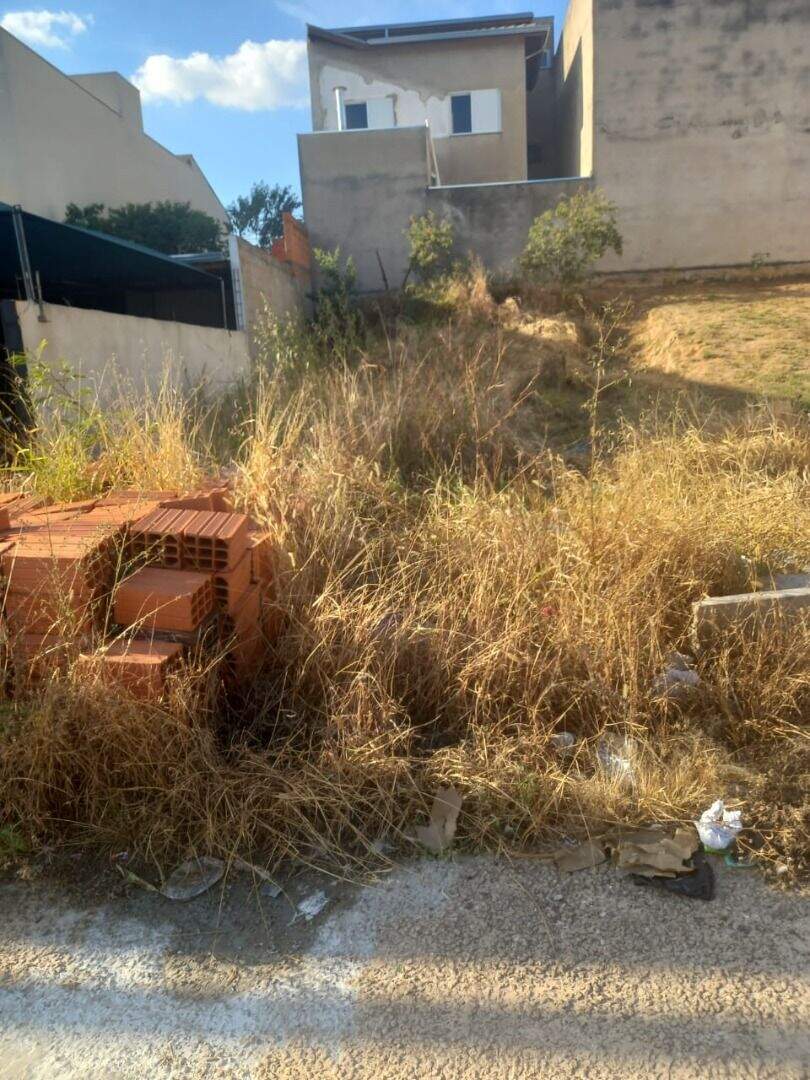 Terreno à venda no Jardim dos Colibris: 