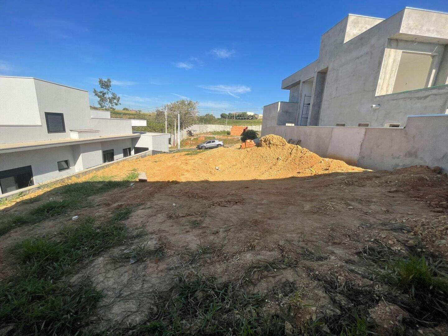 Terreno à venda no Jardins di Roma: 