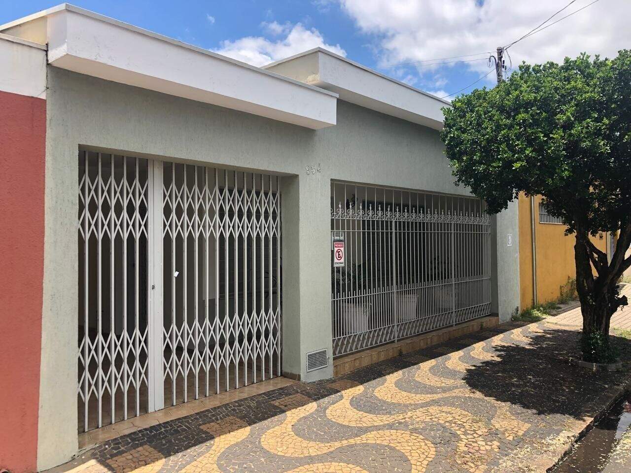 Casa à venda no Centro: 