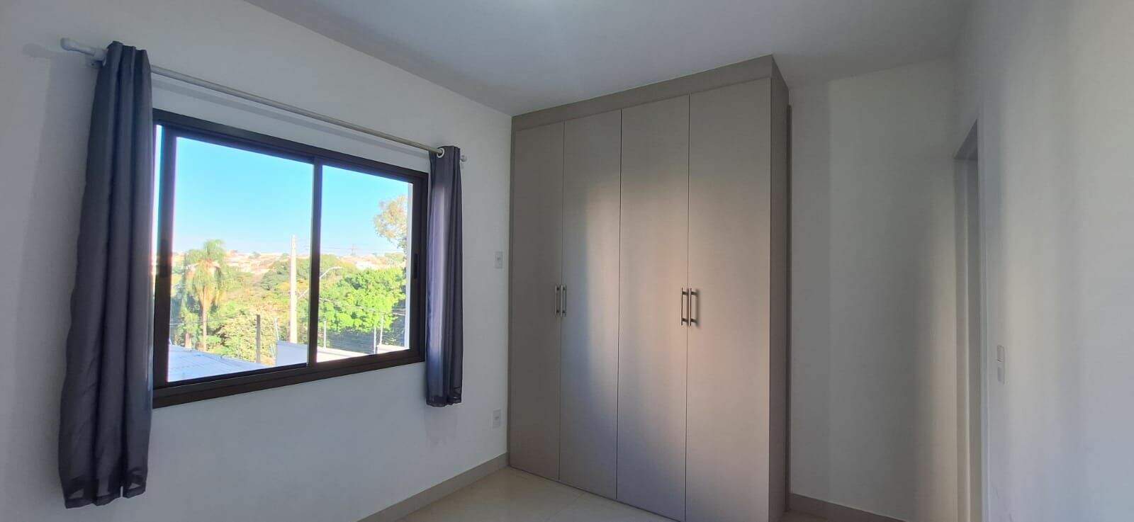 Apartamento à venda no Jardim Santiago: 