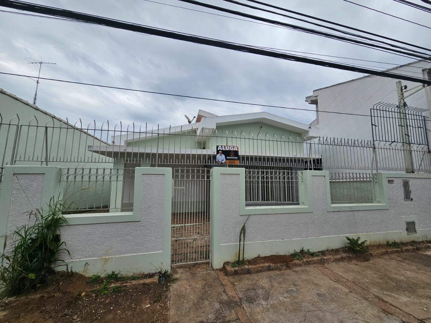 Casa para aluguel no Jardim Pau Preto: 