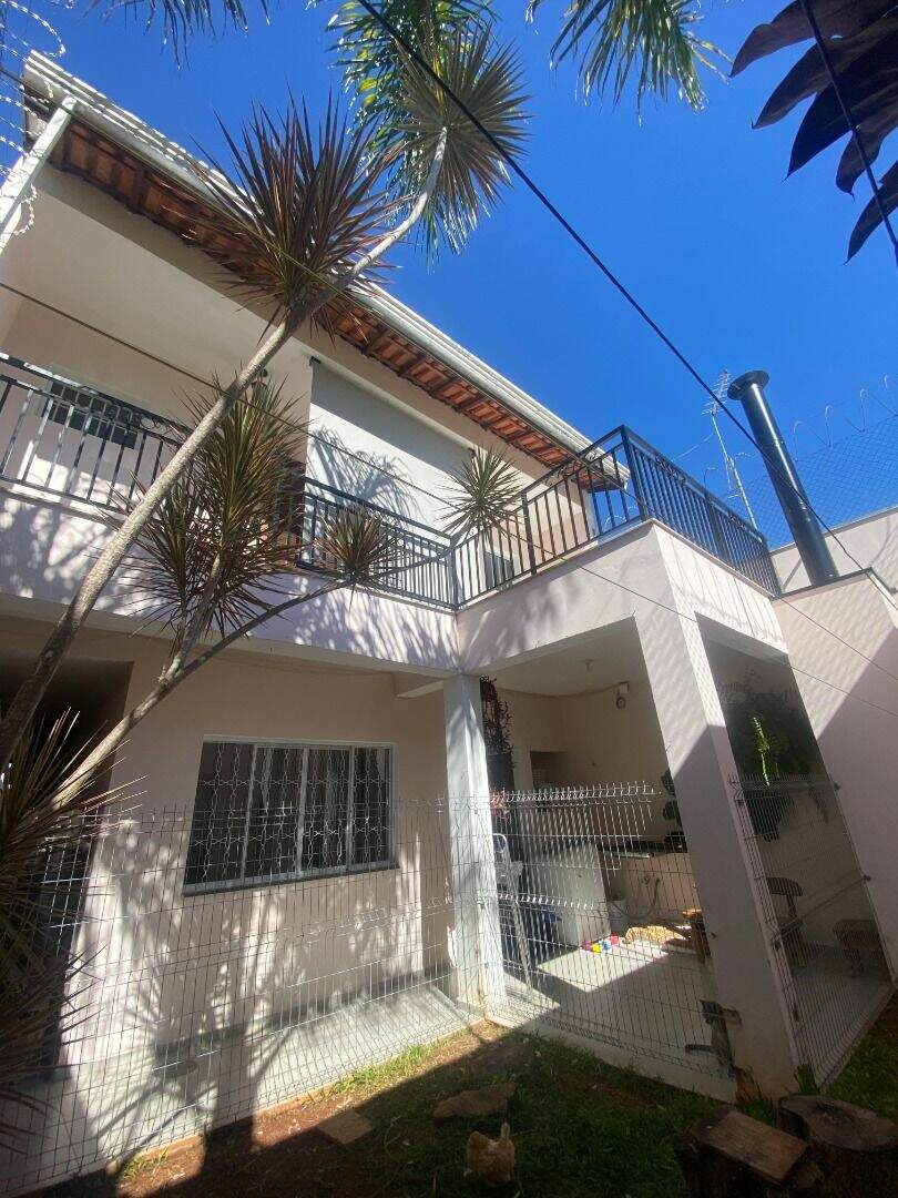 Sobrado à venda no Jardim Turim: 