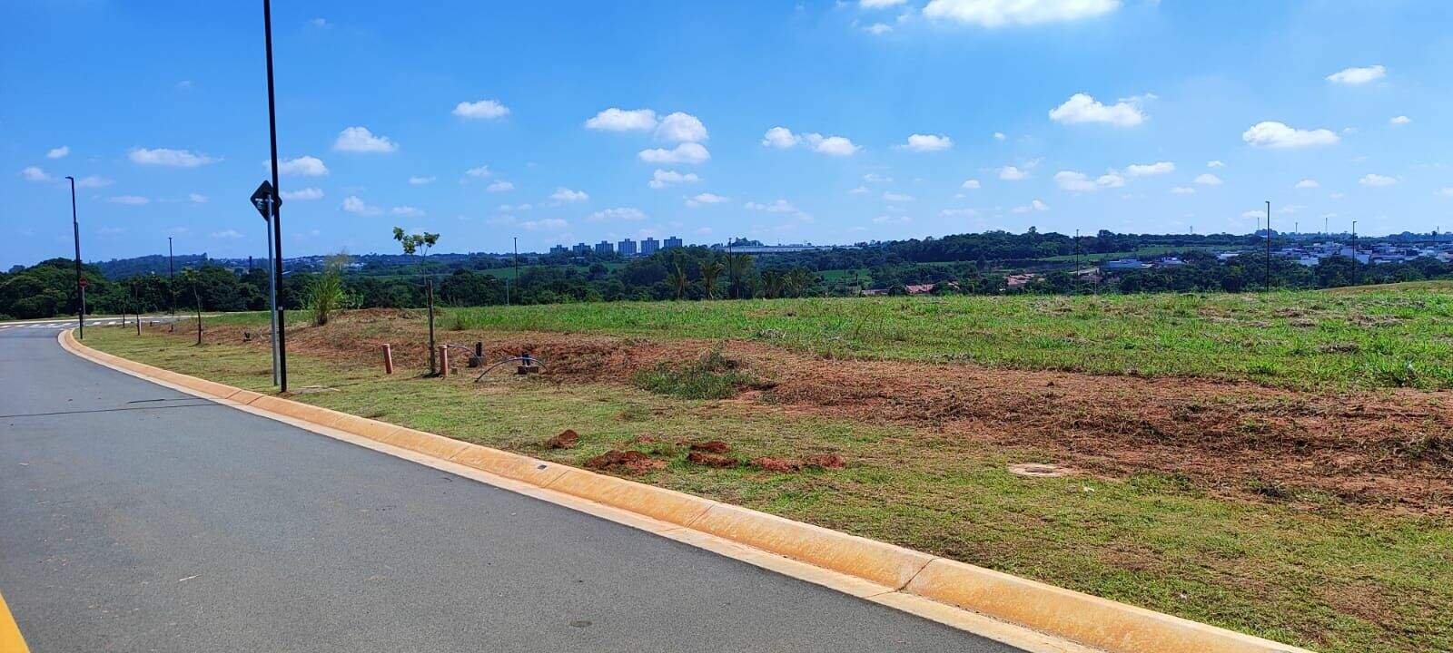 Terreno à venda no Jardim Juliana: 