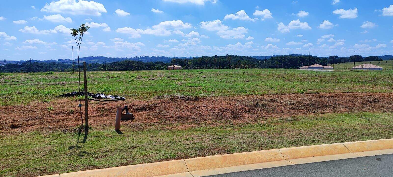 Terreno à venda no Jardim Juliana: 