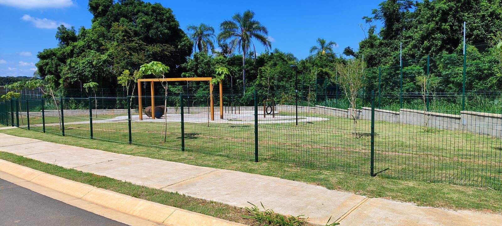 Terreno à venda no Jardim Juliana: 