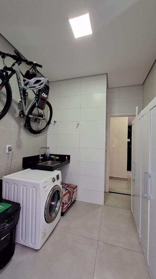 Casa à venda no Jardim Esplanada: 