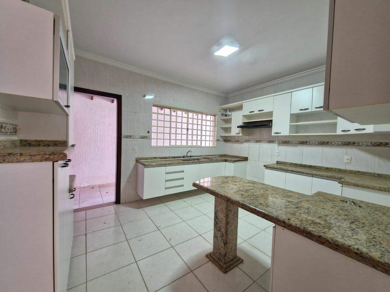 Casa à venda no Vila Suíça: 