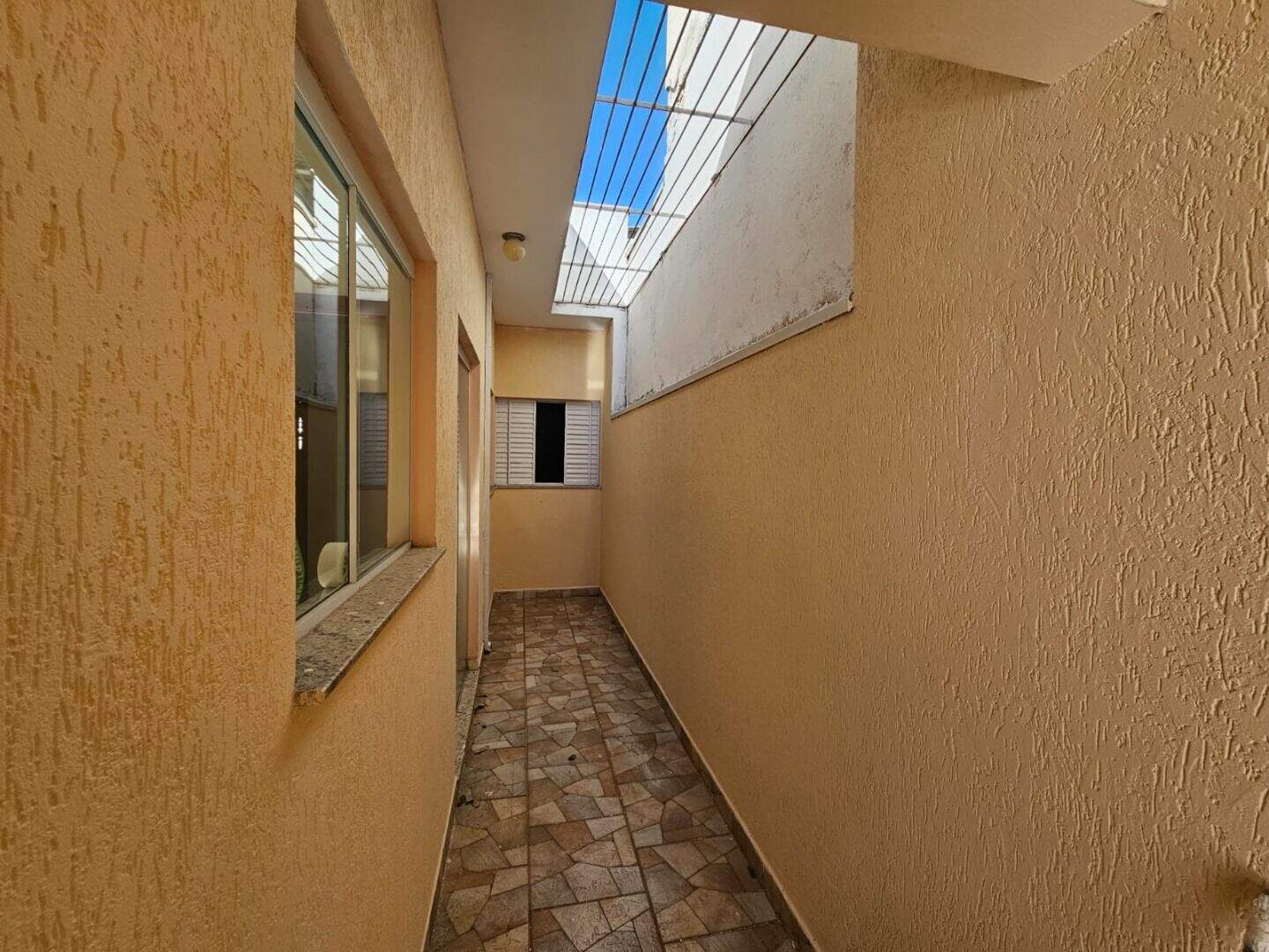 Casa para aluguel no Lauro Bueno de Camargo: 