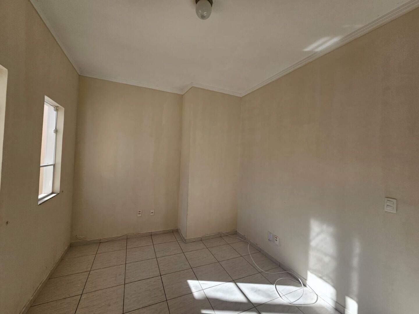 Casa para aluguel no Lauro Bueno de Camargo: 