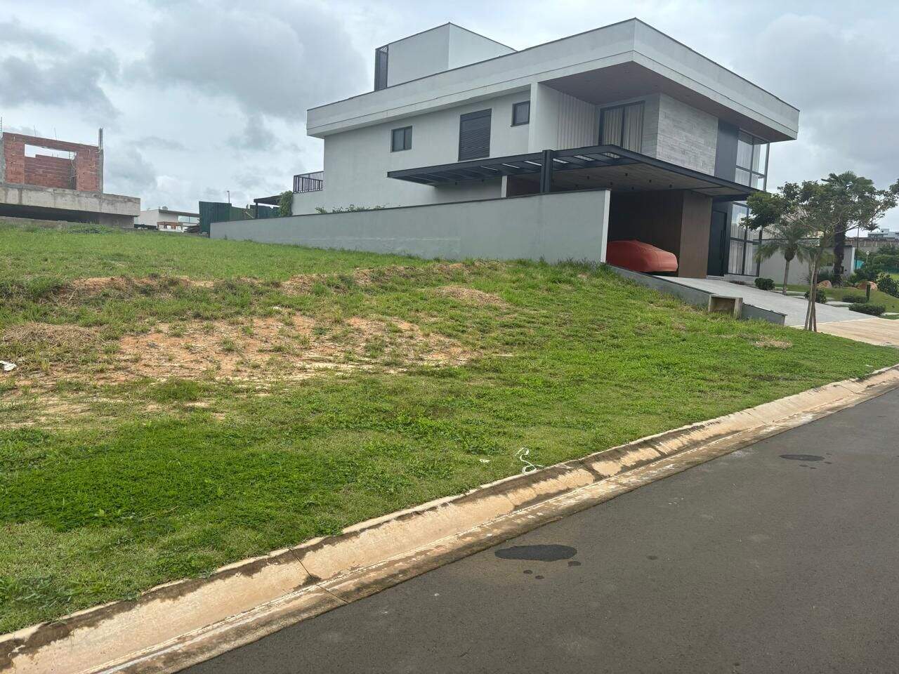 Terreno à venda no Residencial Helvétia Park: 