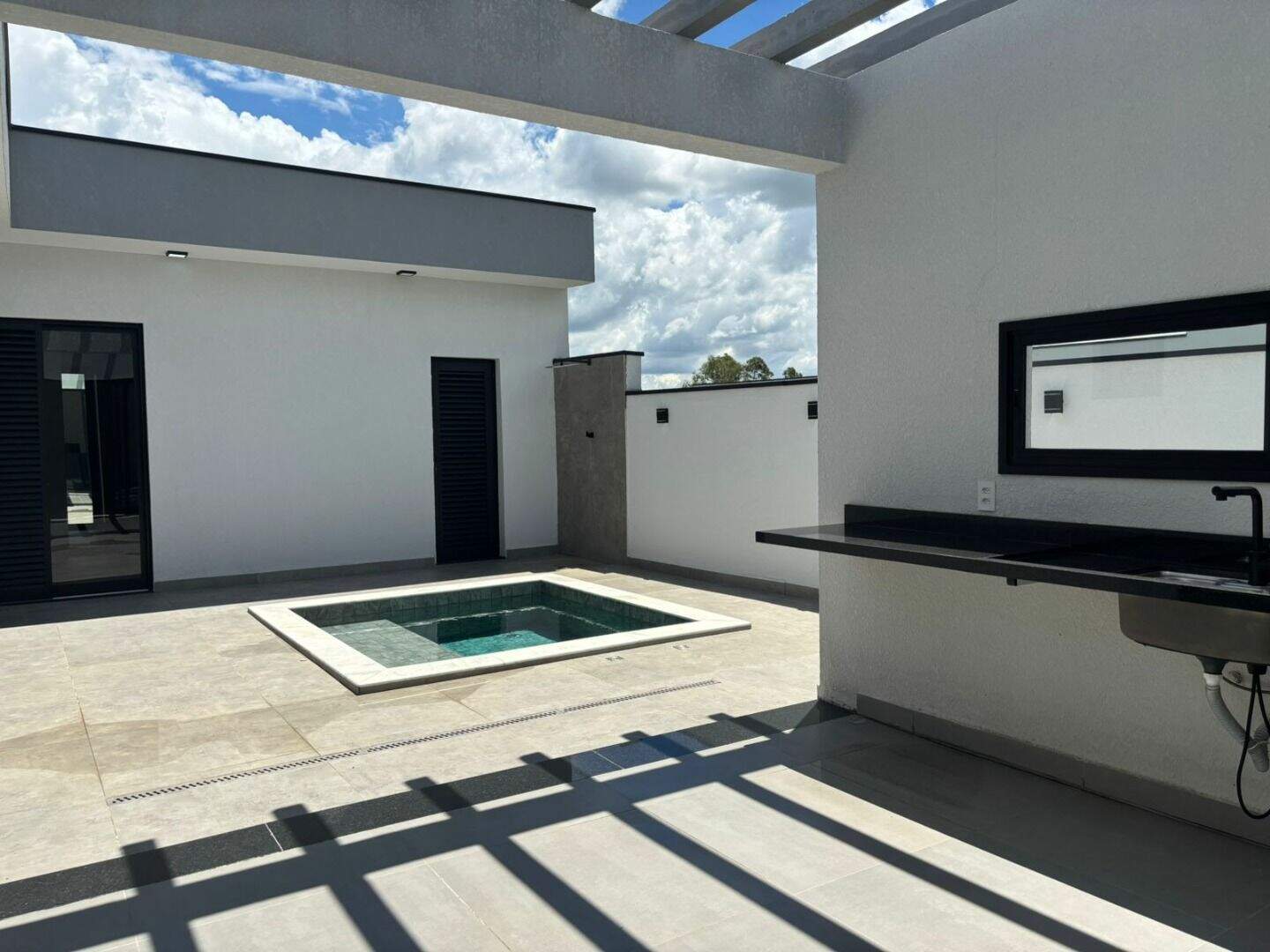 Casa à venda no Jardins di Roma: 