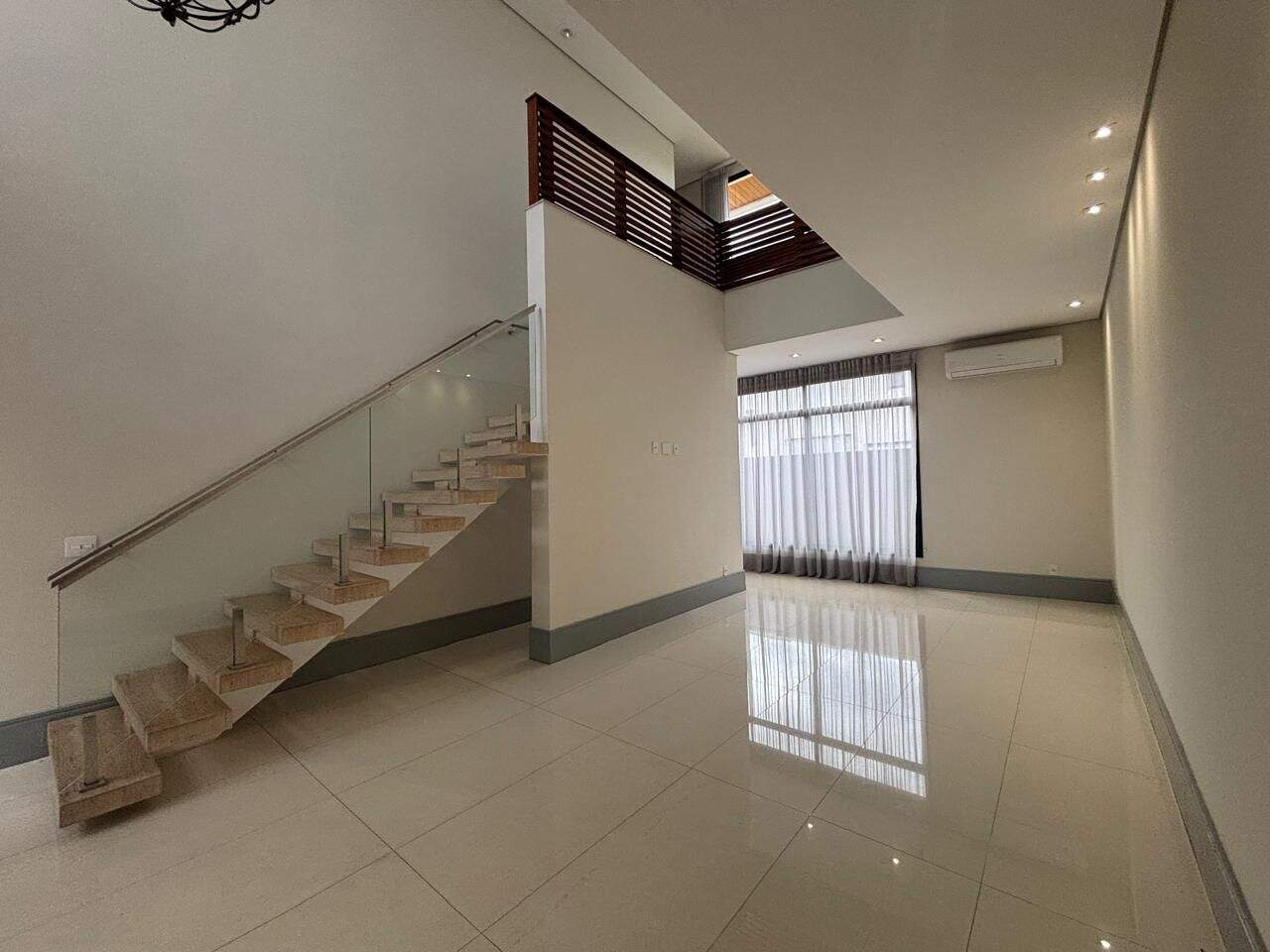 Casa para aluguel no Jardim Maison du Parc: 