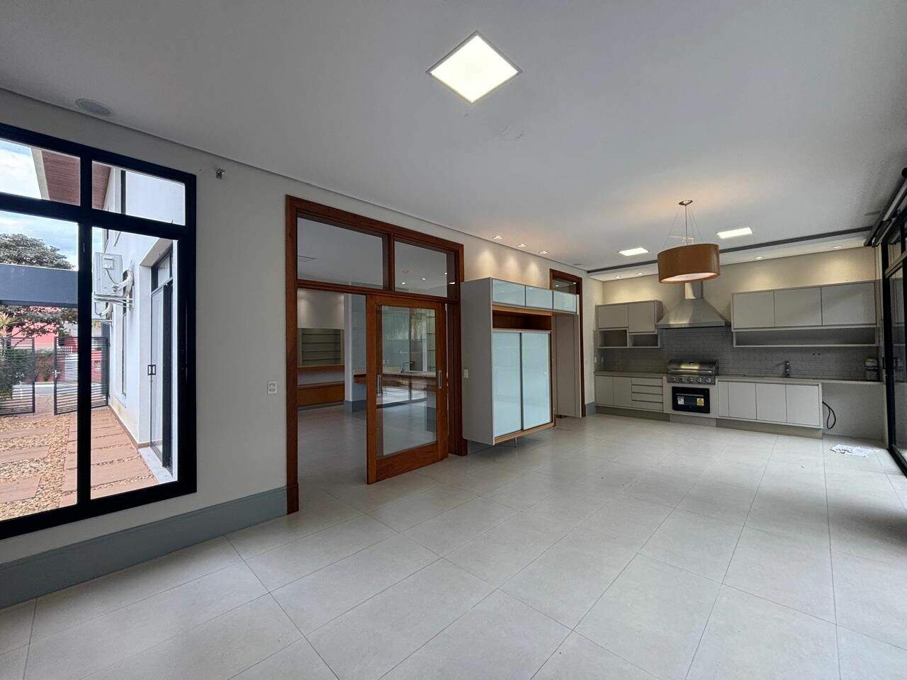 Casa para aluguel no Jardim Maison du Parc: 