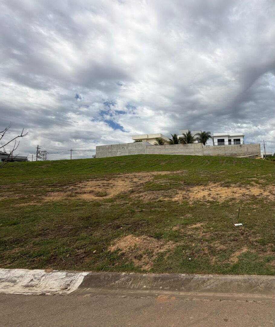 Terreno à venda no Mirante dos Ipês: 