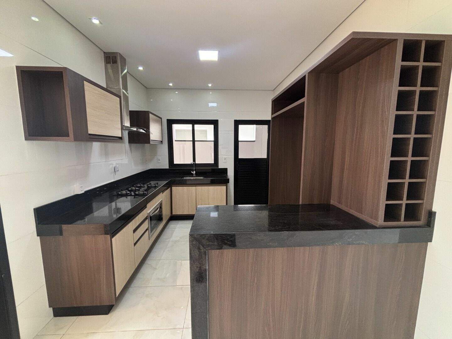 Casa para aluguel no Jardim Esplanada: 
