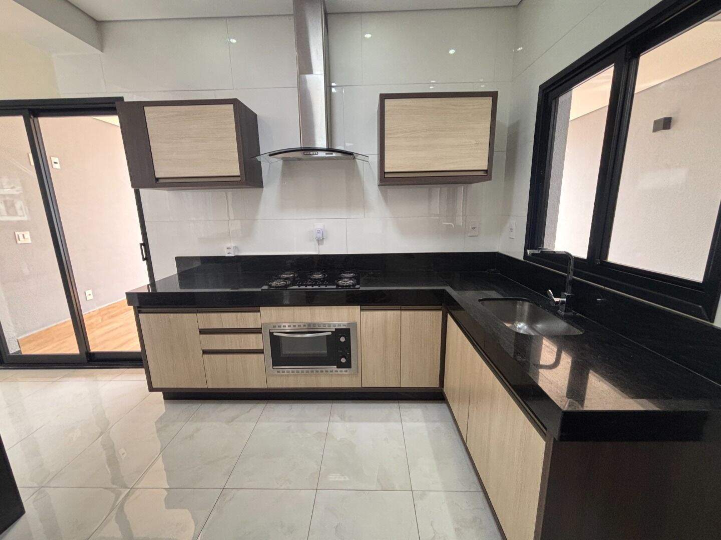 Casa para aluguel no Jardim Esplanada: 