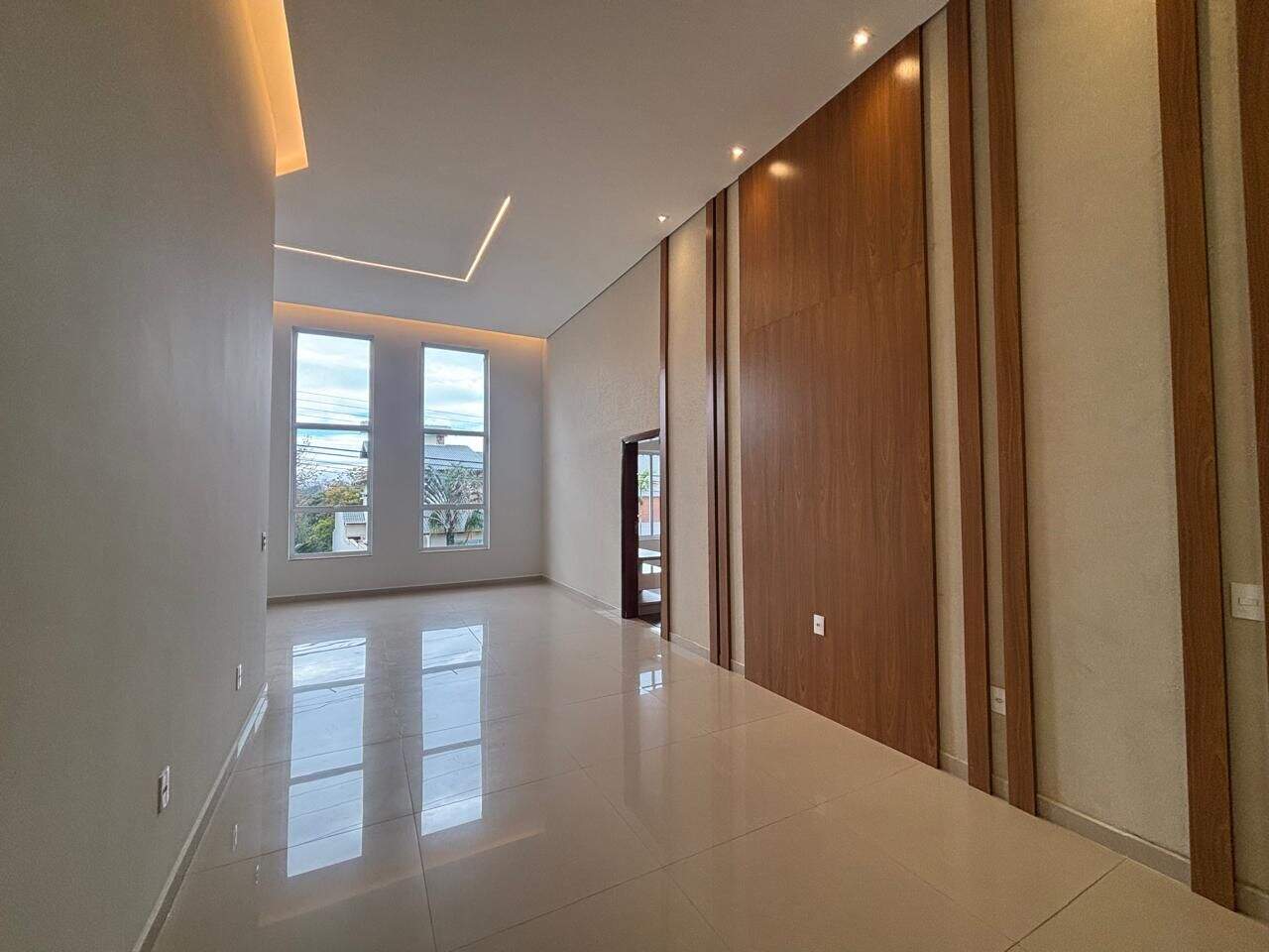 Casa para aluguel no Vila Inglesa: 