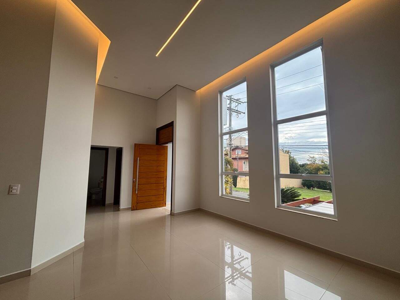 Casa para aluguel no Vila Inglesa: 