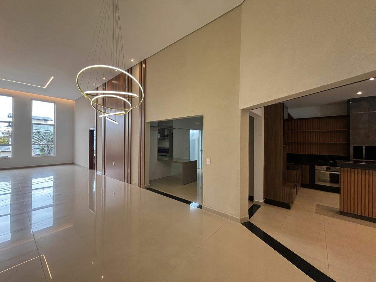 Casa à venda no Vila Inglesa: 