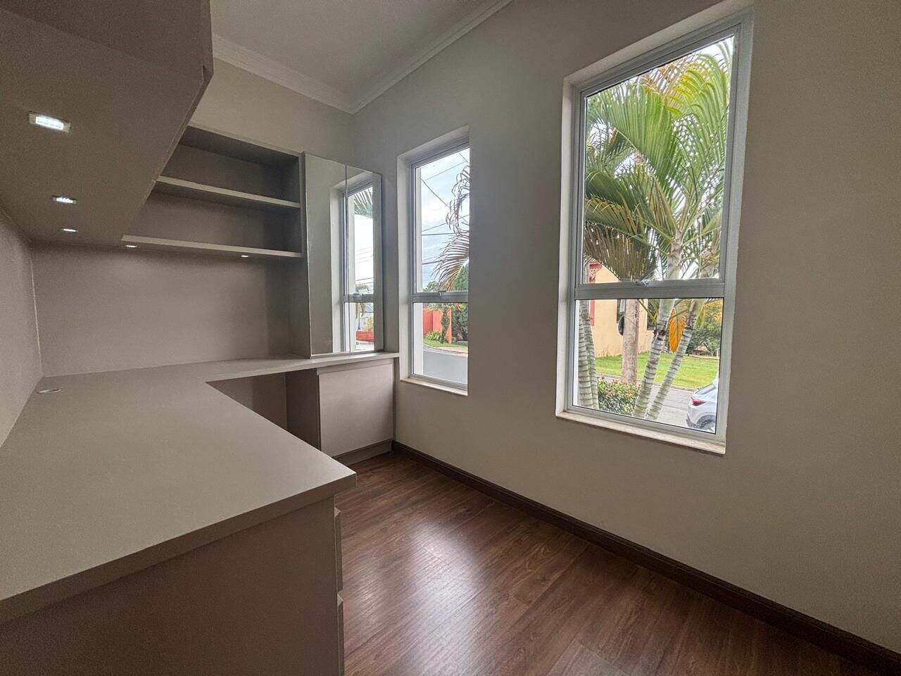 Casa à venda no Vila Inglesa: 
