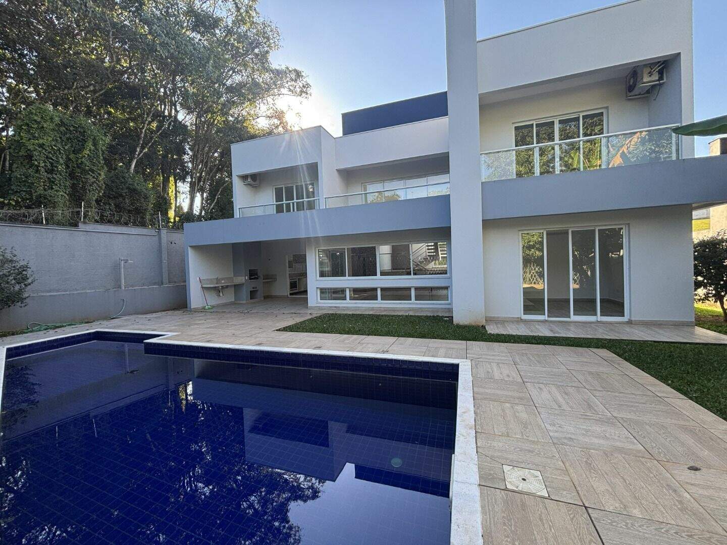 Casa para aluguel no Jardim dos Lagos: 