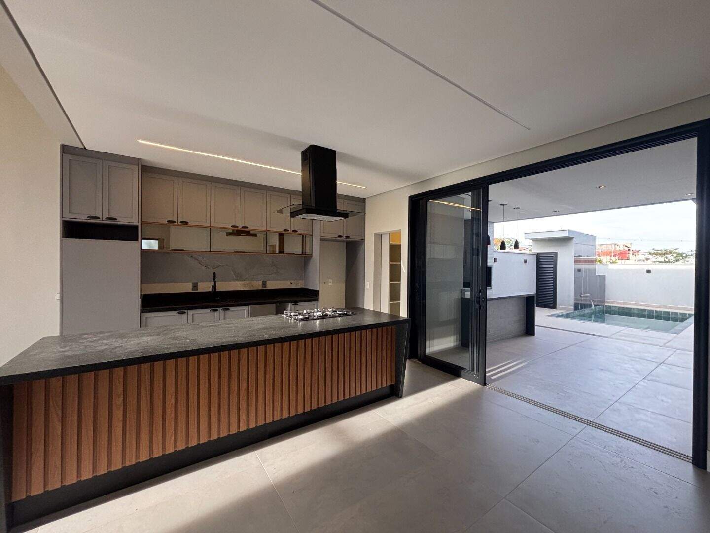 Casa à venda no Vila Inglesa: 