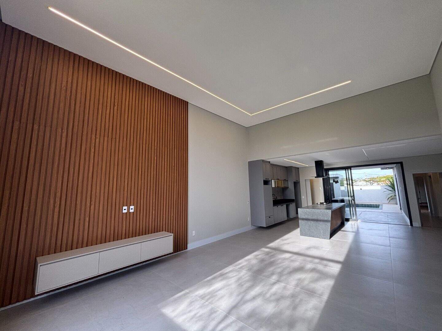 Casa à venda no Vila Inglesa: 